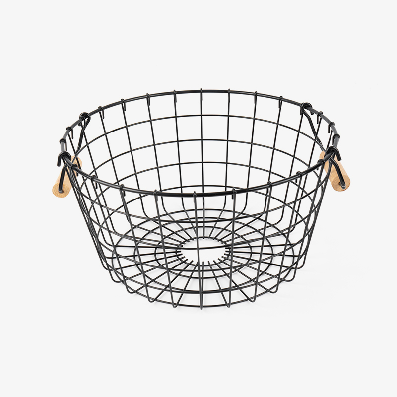 Kurv med snavset tøj