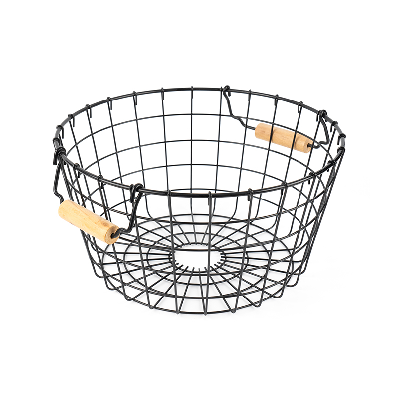 Kurv med snavset tøj